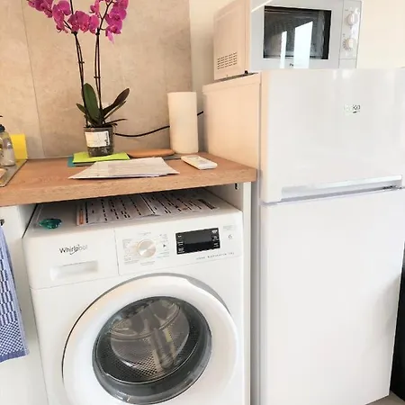 Bright New Duplex In Central