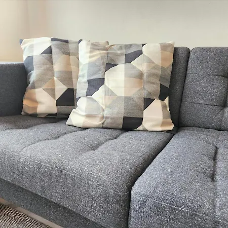 Bright New Duplex In Central Апартаменты